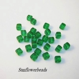 25 Stück - Glaswürfel grün