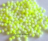 50 Stück - 4 mm Glasschliffperlen - snow white neon lemon matt