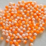 50 Stück - 4 mm Glasschliffperlen - snow white neon orange matt