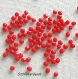 50 Stück - 3 mm Glasschliffperlen - opak cherry red