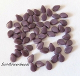 50 Stück - Preciosa Pip beads - purple opak