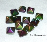 10 Stück - Pyramiden - magic violett grün