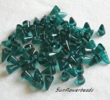 20 Stück - Spike beads - emerald