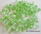 20 Stück - Spike beads - lt. peridot