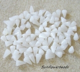 20 Stück - Spike beads - white alabaster