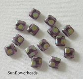 40 Stück - Two-hole flat squares - amethyst matt vitrail peacock