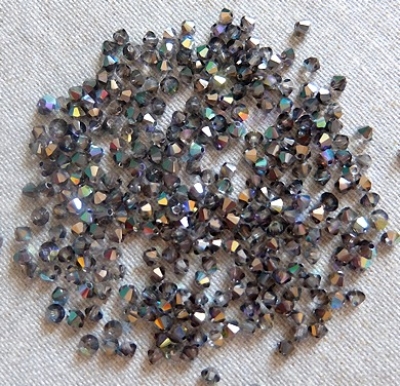 50 Stück - Glasschliff Bicone 3 mm - crystal rainbow graphit