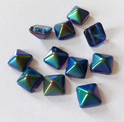 10 Stück - Pyramiden - magic blue